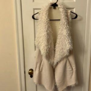 Fur trimmed open sweater vest